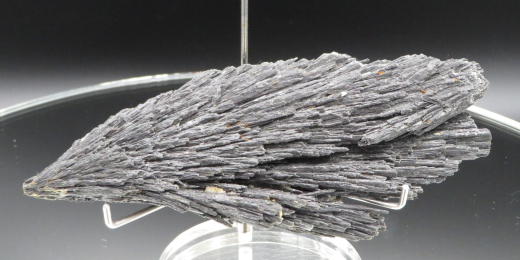 Schwarze Kyanit Feder 180g, Ribeiruo da Falha / Brasilien
