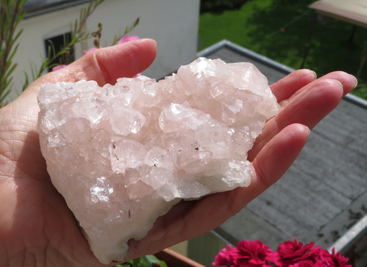 Seltener rosa Apophyllit auf Chalcedon 257g, Sakwa / Indien !!!