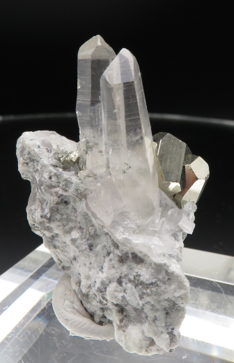 Pyrit mit Bergkristall Kleinstufe, Sumatra / Indonesien