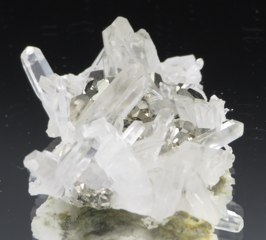 Pyrit mit Bergkristall Kleinstufe, Sumatra / Indonesien