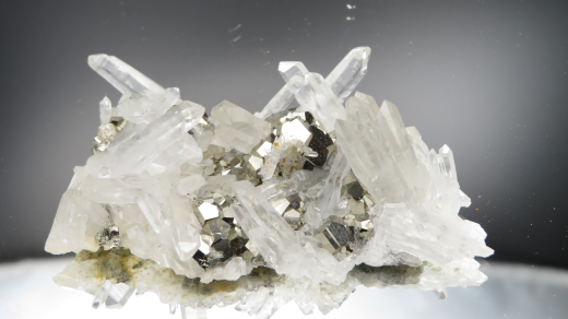 Pyrit mit Bergkristall Kleinstufe, Sumatra / Indonesien