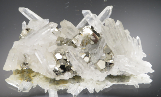 Pyrit mit Bergkristall Kleinstufe, Sumatra / Indonesien