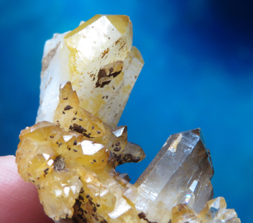 Golden Healer - Bergkristall + Rauchquarz, Karakorum-Gebirge / Pakistan