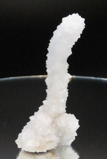 Quarz auf botryoidaler Chalcedon-Stalaktitenformation, Chandwad / Indien