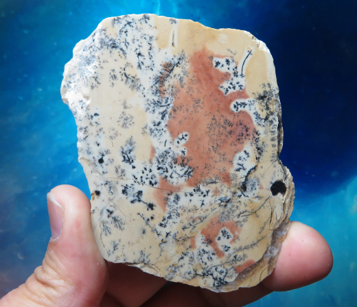 Farbklecks-Jaspis (orange) mit Dendriten 272g, Tangkuban / Indonesien