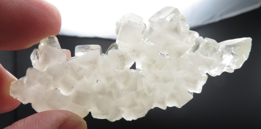 Chabasit in 2 Wuchsformen!, fluoreszierend, Pakistan