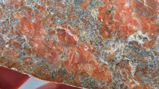 Fleischroter Orthoklas in Gneis, Endstück poliert, 348g, Deutschland