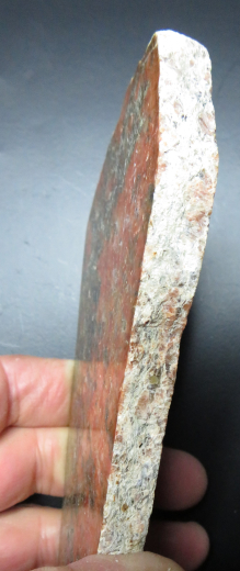 Fleischroter Orthoklas in Gneis, Scheibe poliert, 233g, Deutschland