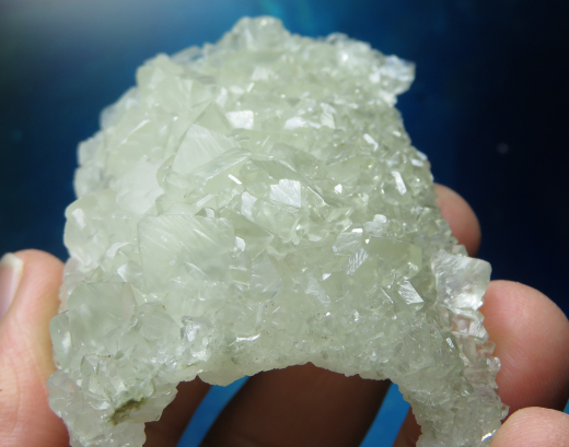 Chabasit in 2 Wuchsformen!, fluoreszierend, Pakistan