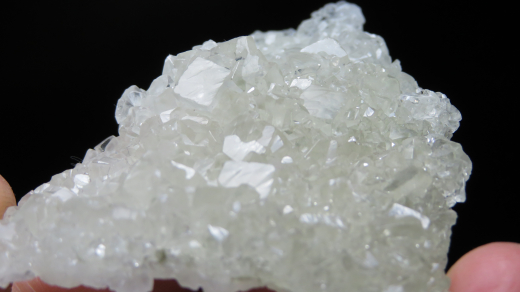 Chabasit in 2 Wuchsformen!, fluoreszierend, Pakistan