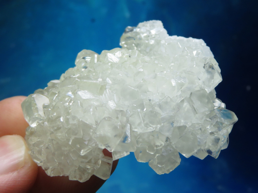 Chabasit in 2 Wuchsformen!, fluoreszierend, Pakistan