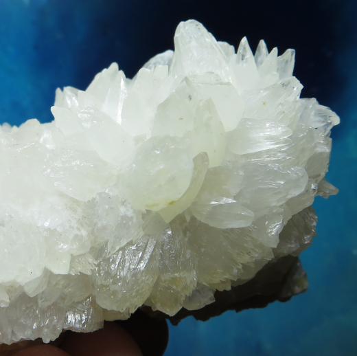 Dogtooth - Calcit Stufe, weiß, fluoreszierend, 471g, Indonesien