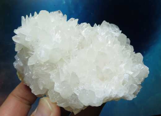 Dogtooth - Calcit Stufe, weiß, fluoreszierend, 471g, Indonesien