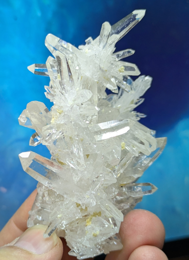 Glasklare Bergkristallstufe aus Kolumbien von skulptureller Spitzenqualität! Wahnsinn!!!