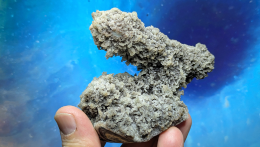 Prehnit auf bunten Stalaktiten 333g, Chalisgaon /Indien