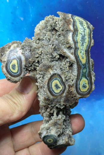 Prehnit auf bunten Stalaktiten 333g, Chalisgaon /Indien