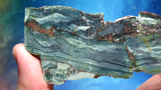 Gebänderter, grüner Jaspis mit Pyrit, Sumatra / Indonesien