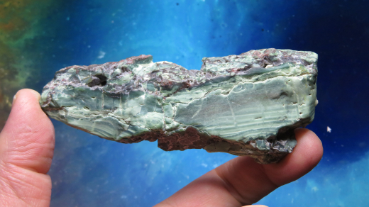 Gebänderter, grüner Jaspis mit Pyrit, Sumatra / Indonesien