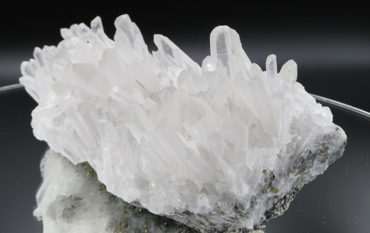 Schamanen-Quarz auf Pyrit 883g , Chifeng / Innere Mongolei