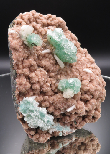 Fluorapophyllit-(K) Discokugeln auf Heulandit, 810g, Rahuri/Indien