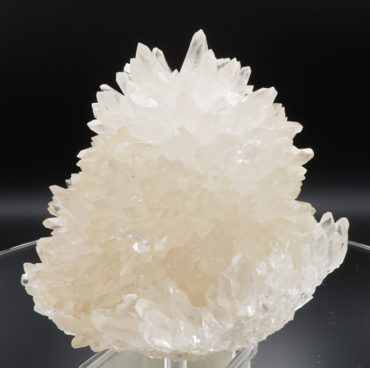 Riesiger Kristall-Igel aus Calcit, weiß fluoreszierend, 1156g, Indonesien