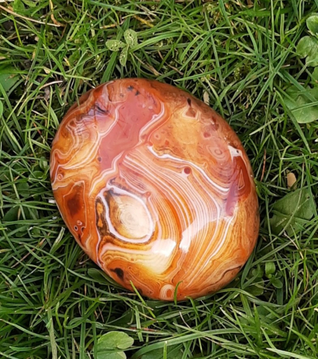 Karneol - Madagaskar 70 x 60 x 30 mm / 157 Gramm