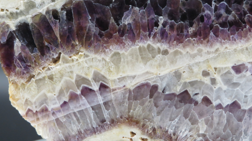 Amethyst Chevron Steinhälfte, 1070g, Muldetal / Deutschland