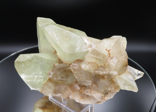 Großstufe floureszierender Dogtooth-Calcit 1548g, Qalat / Pakistan