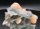 Oranger Stilbit auf graublauem Chalcedon-Stalaktiten , Indien, RRR!!!