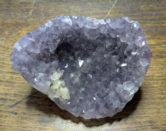 Amethyst-Druse 473 gramm, Dantil / Indien