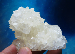 Dogtooth-Calcit Rose, floureszierend, 270g, Indonesien