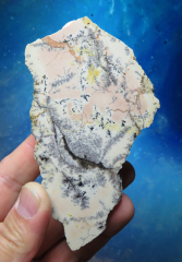 Farbklecks-Jaspis (rosa) mit Dendriten 252g, Tangkuban / Indonesien