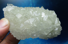 Chabasit in 2 Wuchsformen!, fluoreszierend, Pakistan