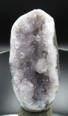 Kristalldruse aus blassem Amethyst + einem Doppelender-Apophylit! 562g , Indien