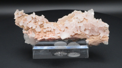 Rhodochrosit mit Quarz, 140 x 70 x 40 mm, Medan / Bulgarien