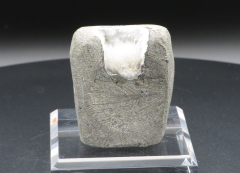 Okenit auf Quarz Kleindruse, 50x40x25 mm, Maharashtra / Indien