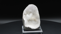 Okenit + Stilbit auf Quarz in Kleindruse, 80x55x40 mm, Maharashtra / Indien